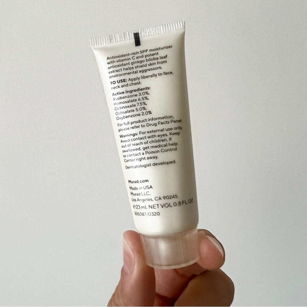 Murad Essential-C day moisturizer broad spectrum SPF 30 - Picture 2 of 4